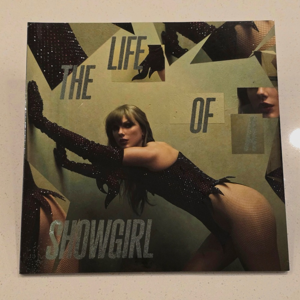Taylor Swift- The Life of a Showgirl: The Shiny Bug Edition